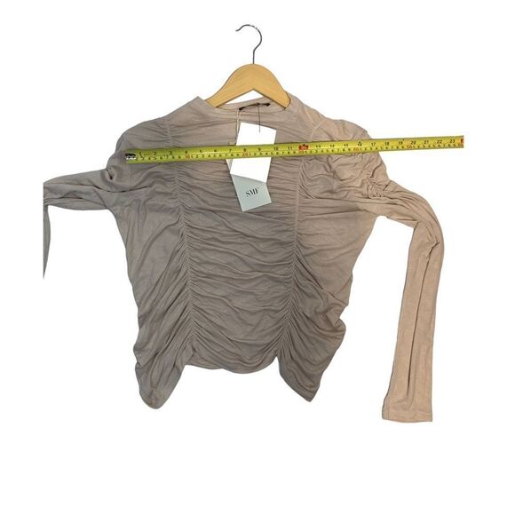 𝅺nwt SMF Woman Ruched Stretchy Top - Picture 10 of 10